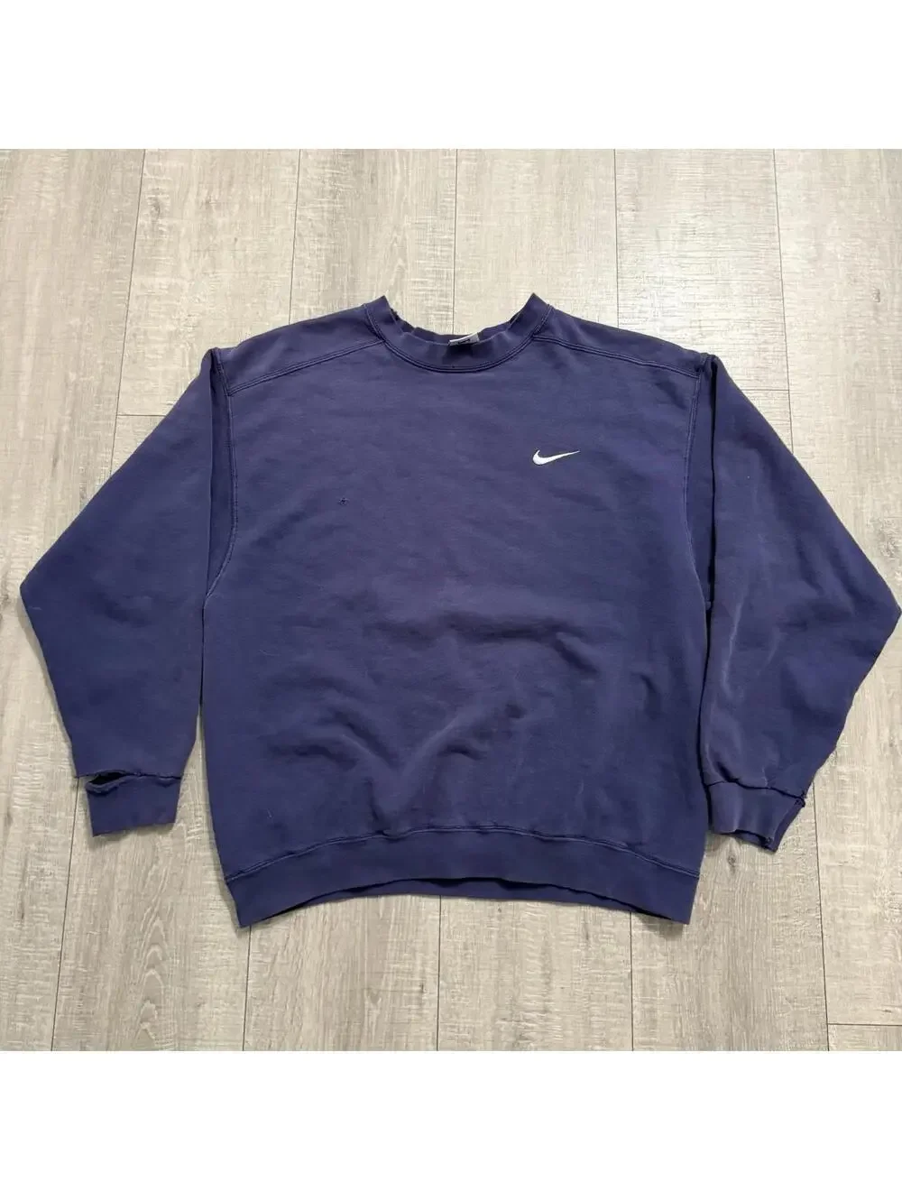 Vintage Y2K Nike Navy WhiteTags Swoosh Crewneck Sweatshirt Men Medium